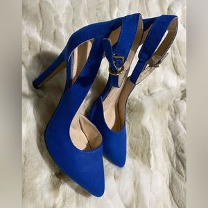 Eva Mendes by New York & Company Women Blue Heels size 6-Never used-